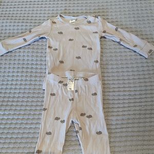 Baby pajamas/play clothes